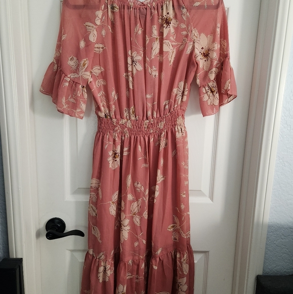 Dress - Picture 2 of 4